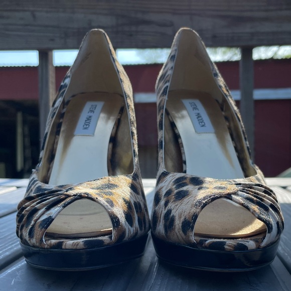 Steve Madden leopard heels - Picture 1 of 6